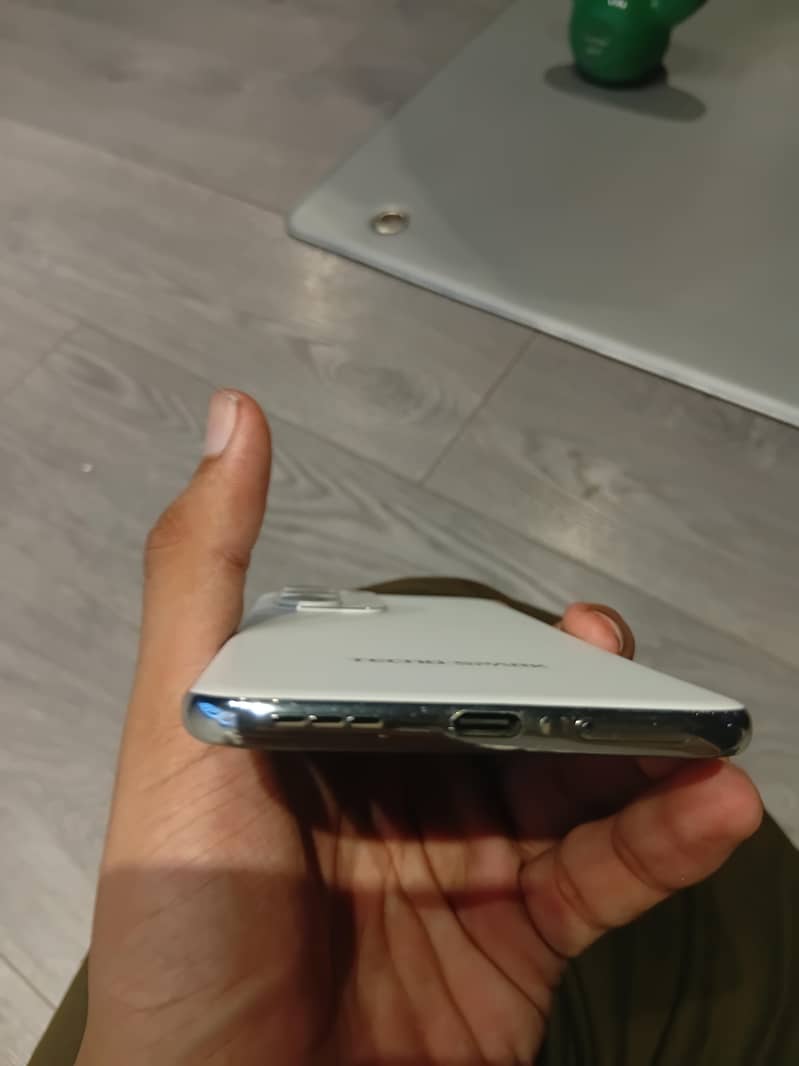 Tecno Spark 40 Pro plus 0