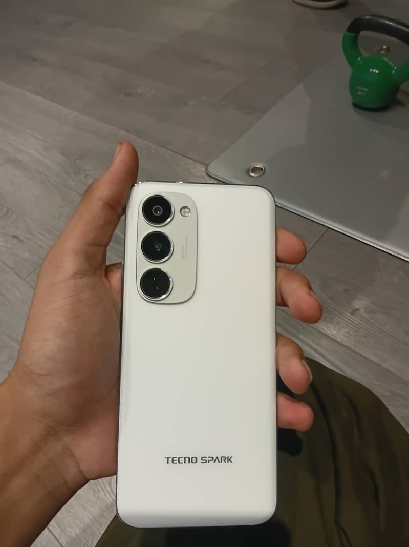 Tecno Spark 40 Pro plus 1