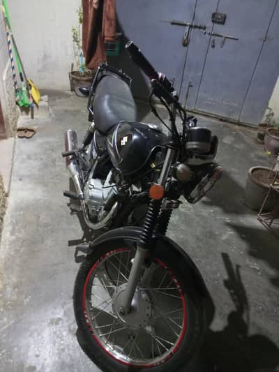 Gs 150 2014 model mint condition.