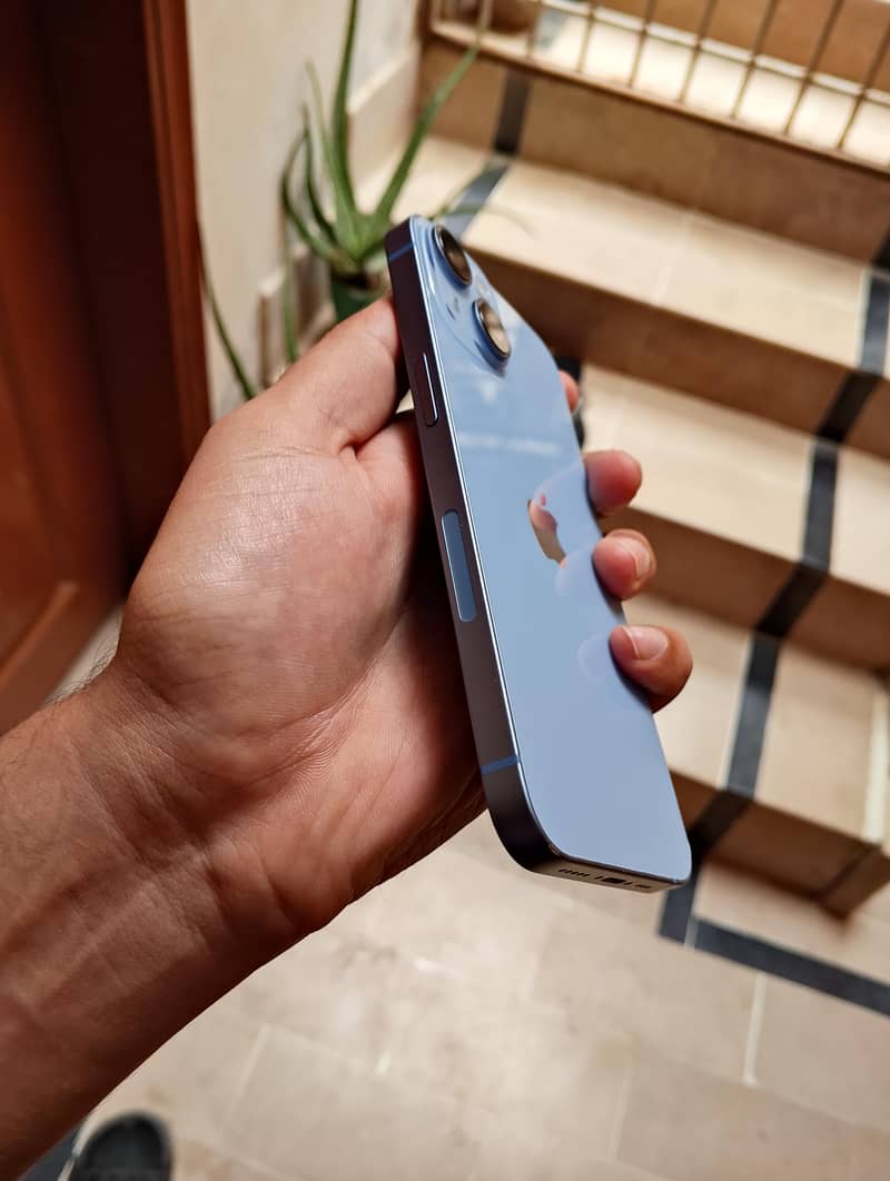 Apple iPhone 14 7