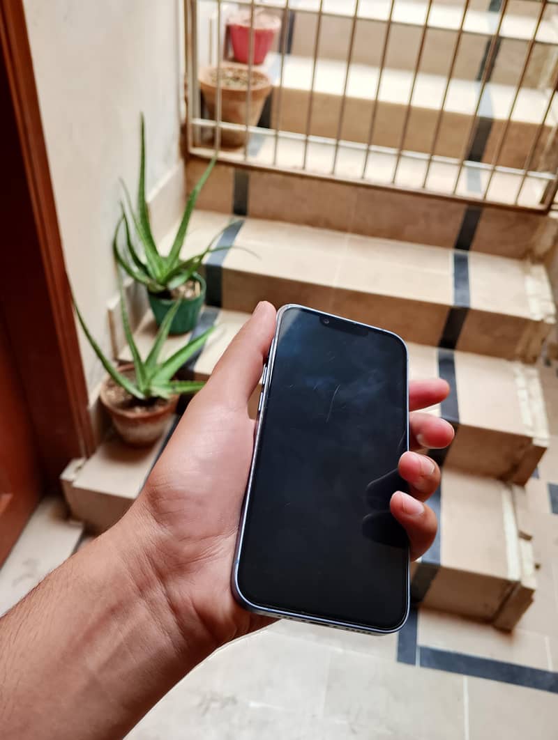 Apple iPhone 14 14