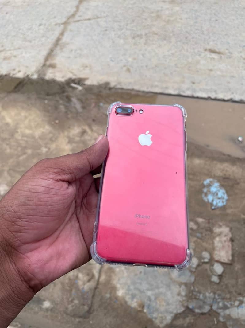 Apple iPhone 7 Plus 0
