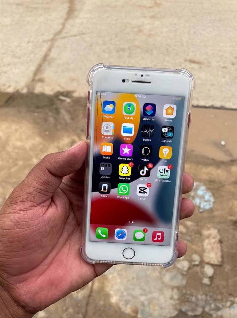 Apple iPhone 7 Plus 2