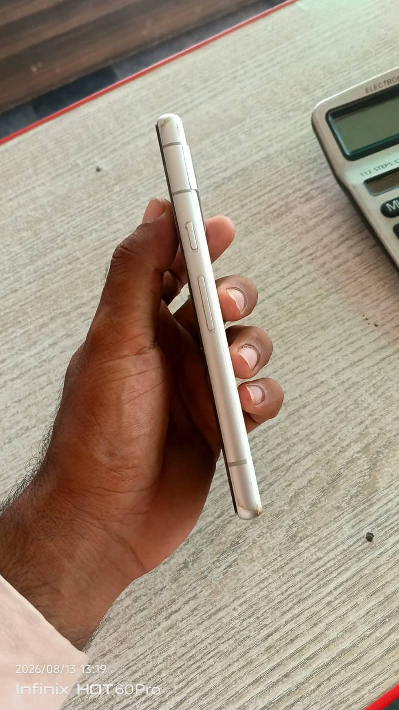 Google Pixel 7a 1