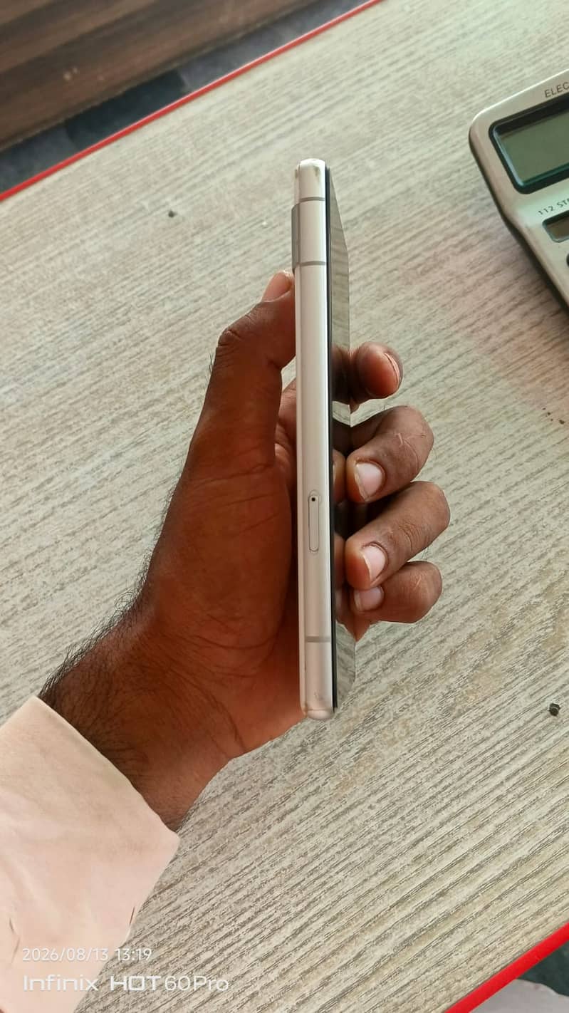 Google Pixel 7a 2