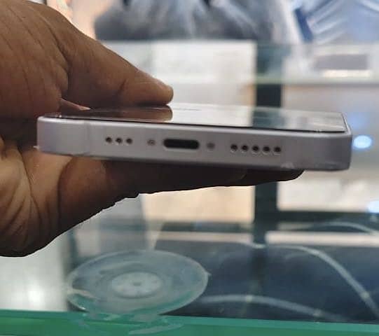 Apple iPhone 14 3