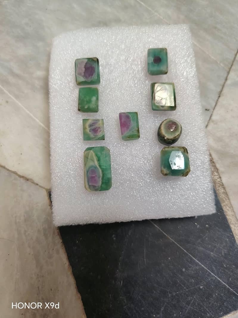 natural zoisite ruby 0