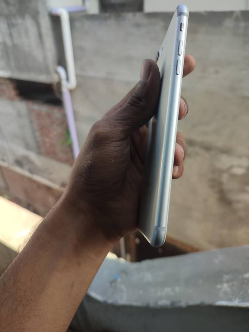 Apple iPhone 7 Plus 3