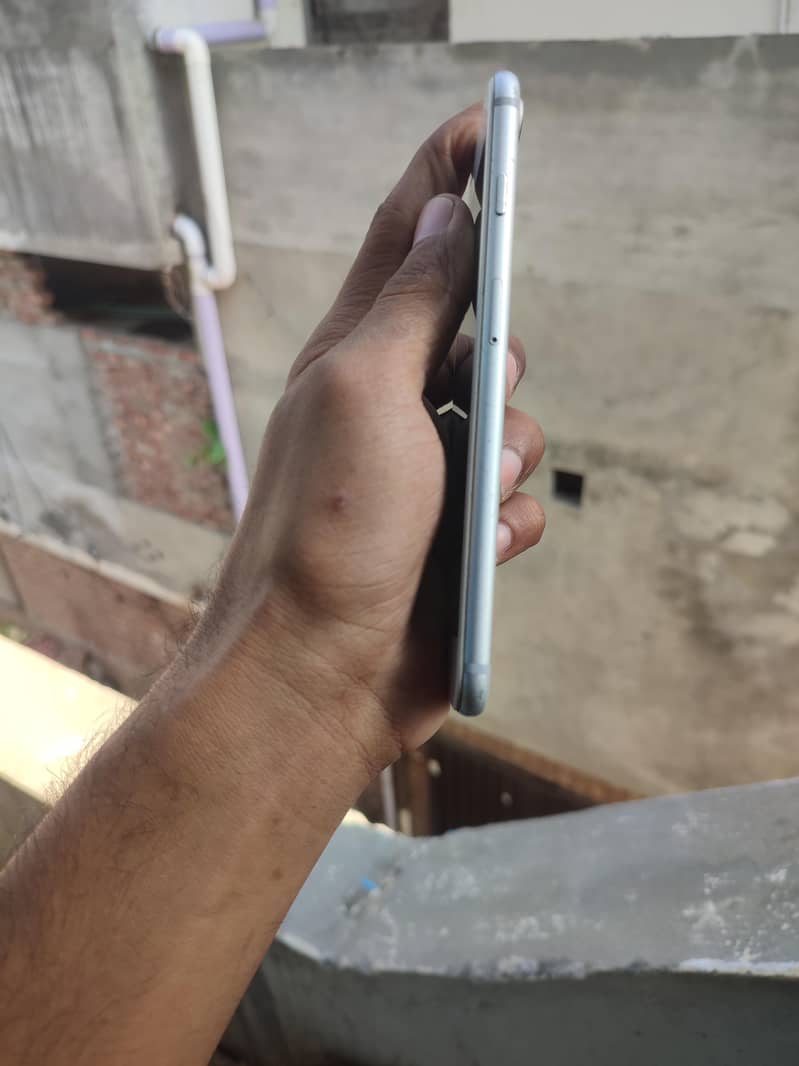 Apple iPhone 7 Plus 5