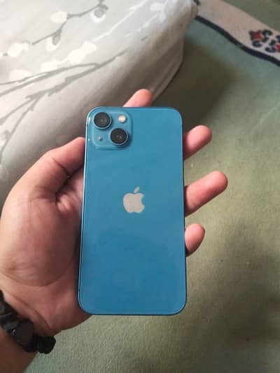 Apple iPhone 13