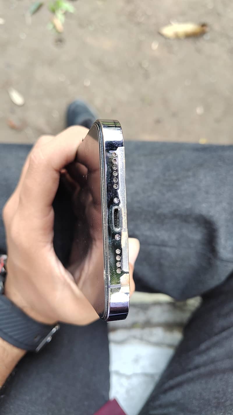 Apple iPhone 14 Pro Max 5