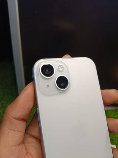 Apple iPhone 15 sim time available original box 10/10 condition