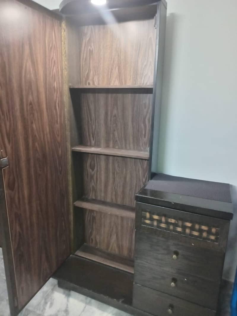 dressing table 1