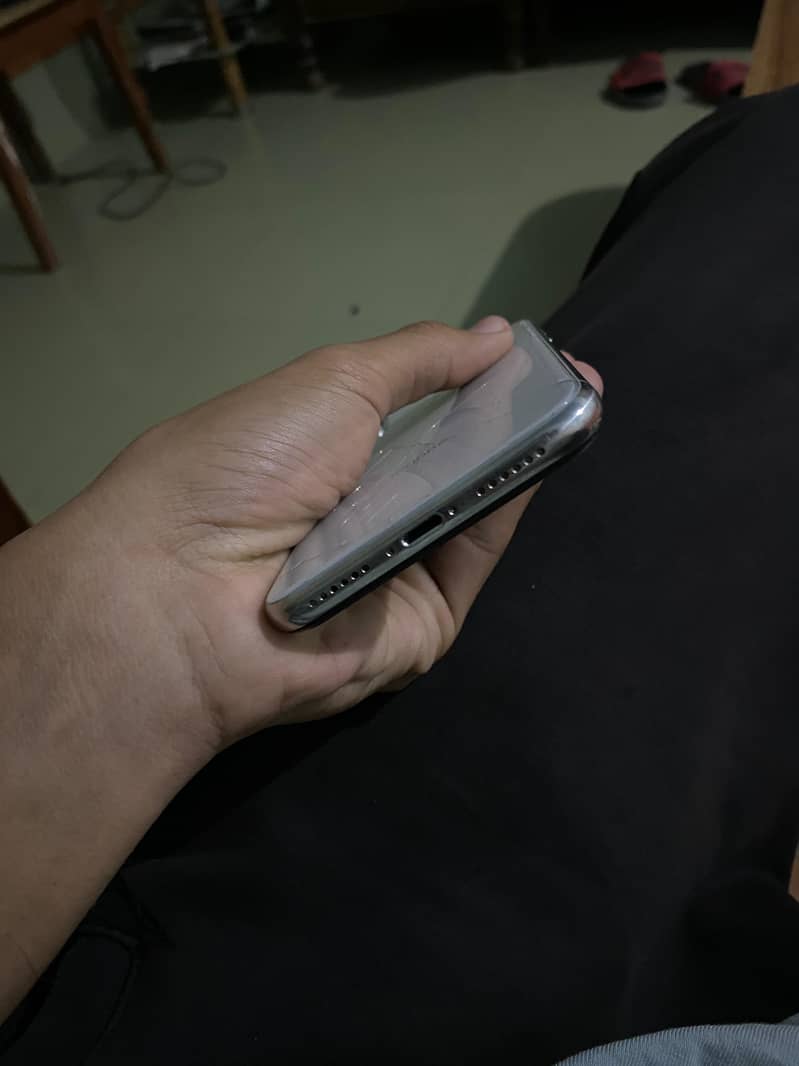 Apple iPhone X 1
