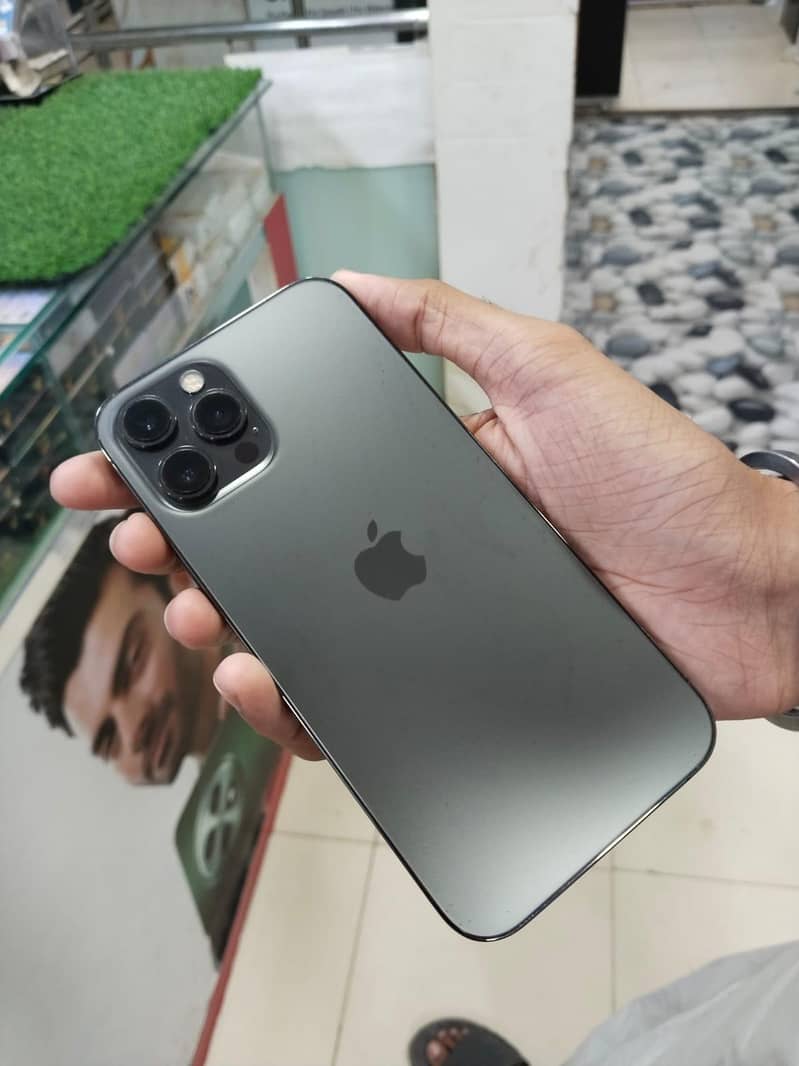 Apple iPhone 12 pro max 0