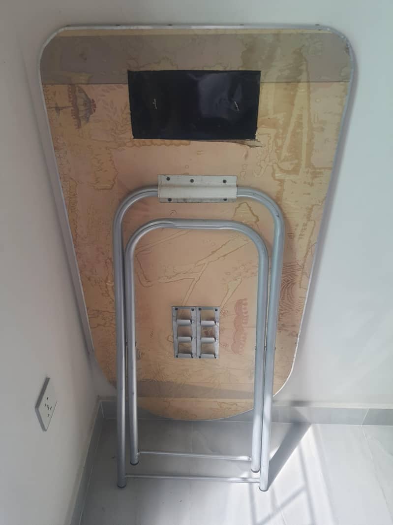 Iron Stand 1