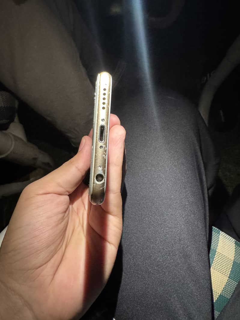 Apple iPhone 6S 2