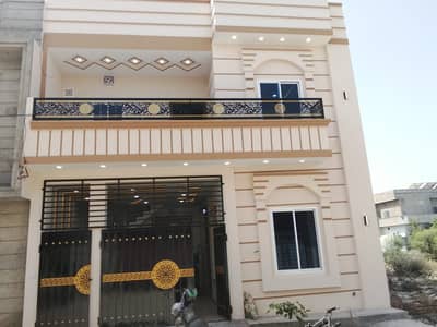 Rafi Qamar Road carnal view brand luxury 5 marly proper double story house for sale