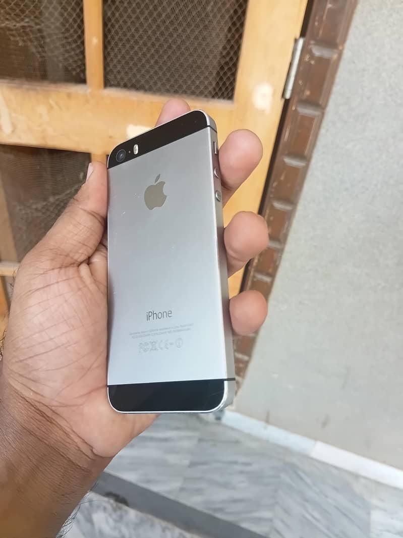 Apple iPhone 5 3