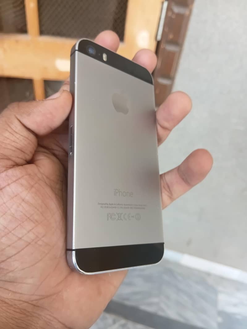 Apple iPhone 5 5