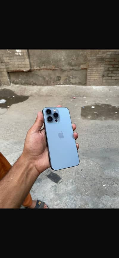 Apple iPhone 13 Pro