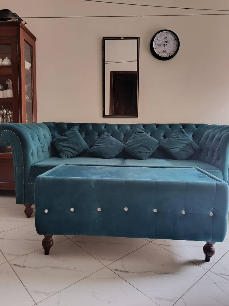 sofa set with Table 0