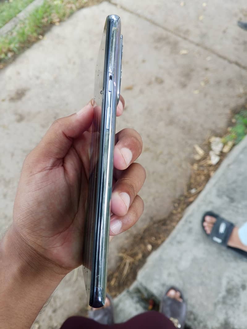 One Plus 9 4