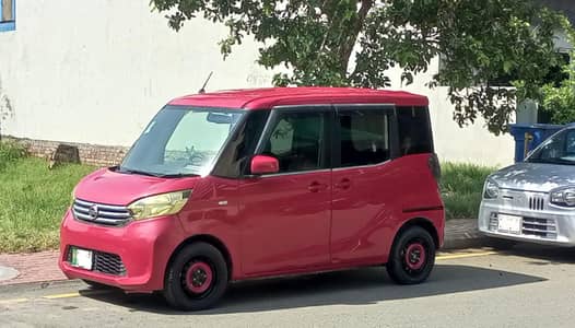 Nissan Days Roox 2017 semi Hybrid fully automatic family used