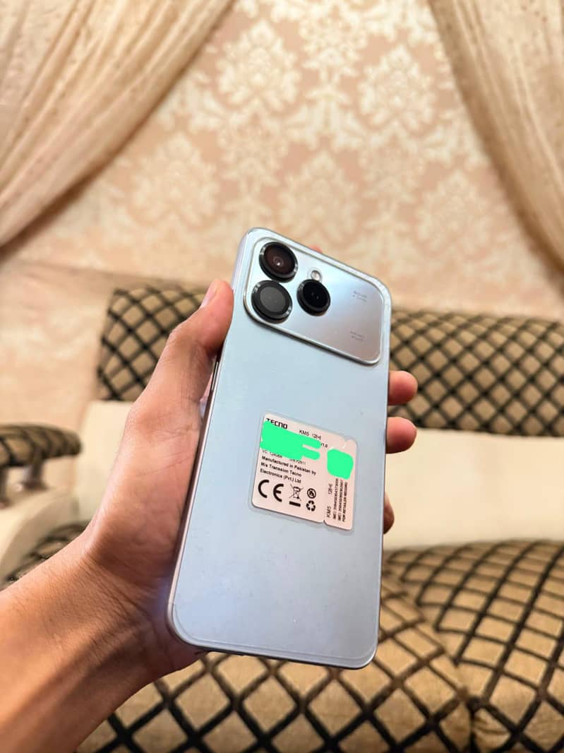 Tecno Spark 40 4