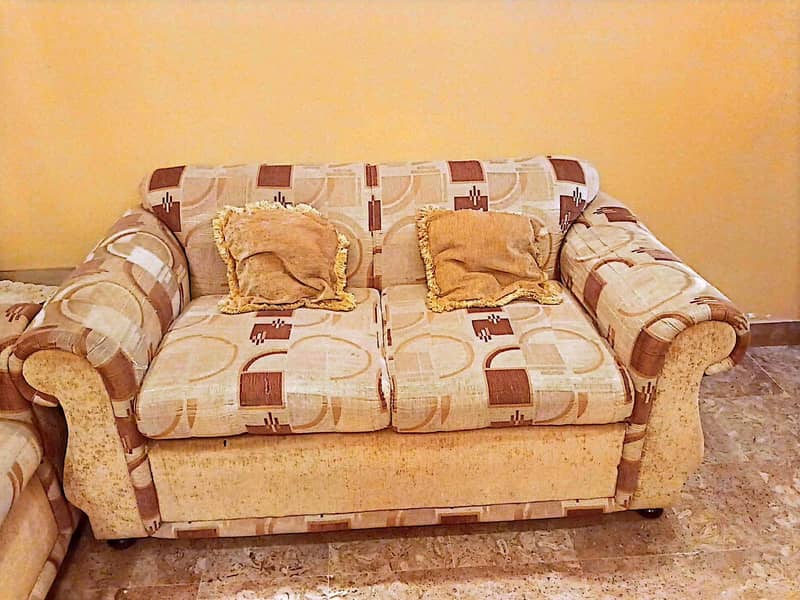 Sofa Set Available 1