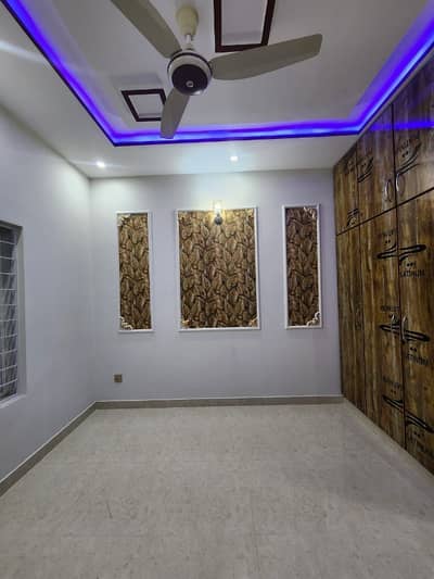 4MARLA LOWER PORTION AVAILABLE FOR RENT IN MILITARY ACCOUNT SOCIETY COLLEGE ROAD LAHORE