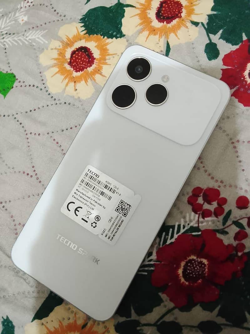 Tecno Spark 40 2