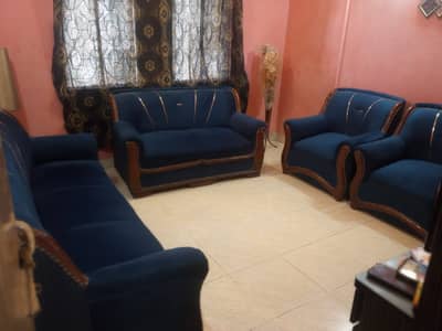 7 Seater sofa in new condition
