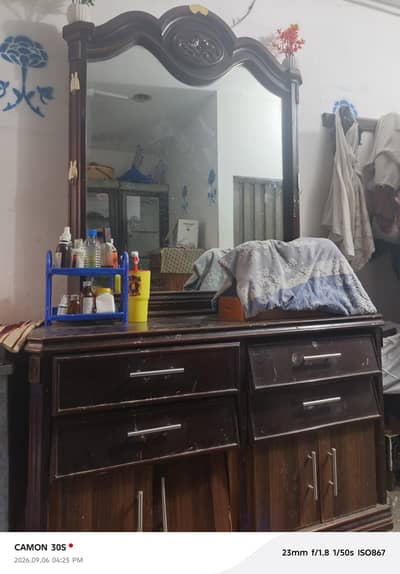 Dressing table