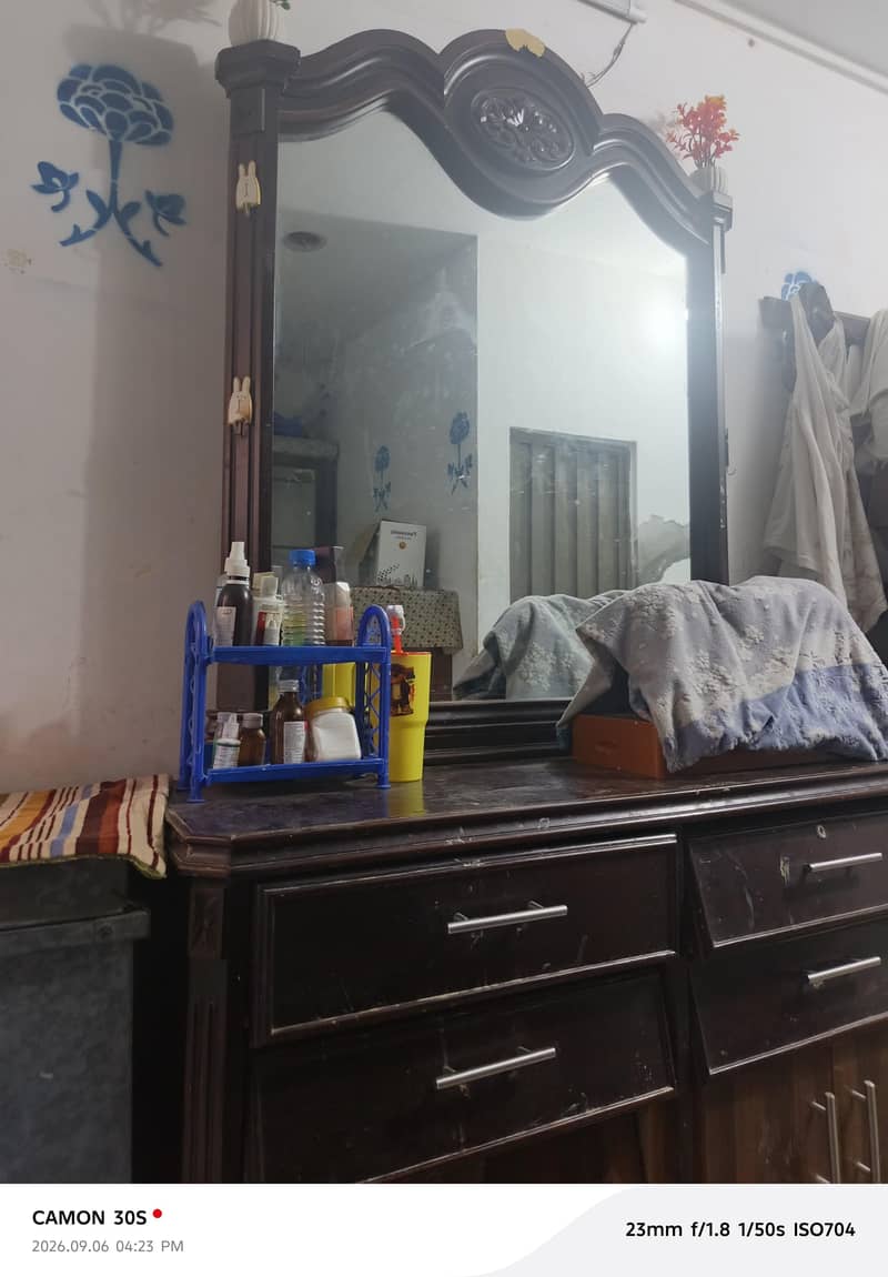 Dressing table 2