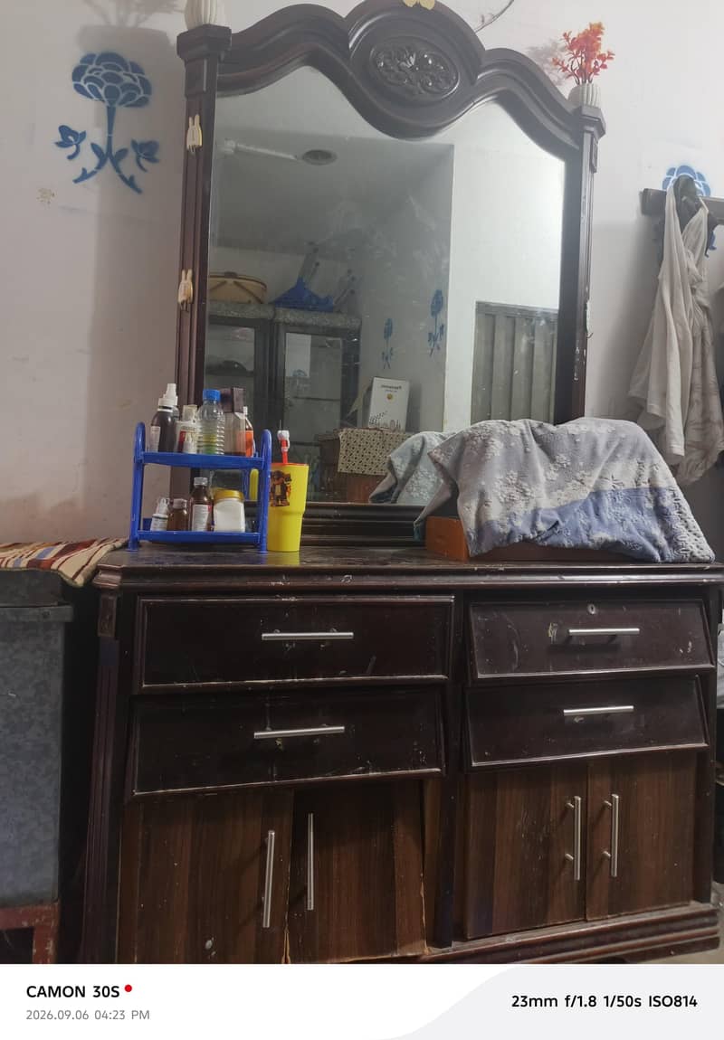 Dressing table 3