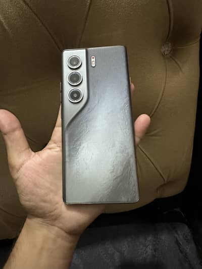 Techno camon 40 pro  8/256gb
