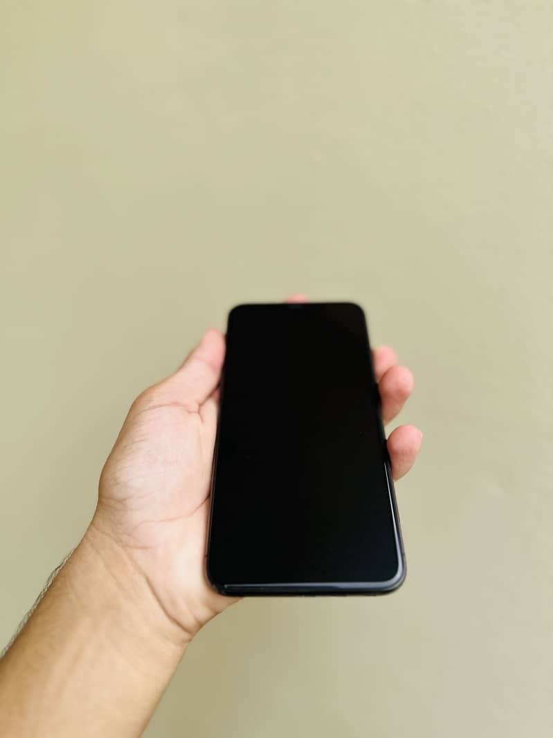 Apple iPhone 11 Pro Max 1