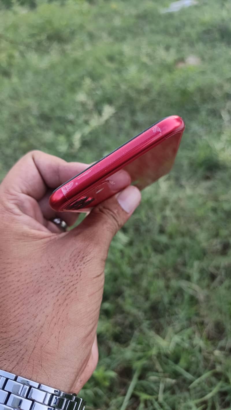 Apple iPhone 11 3