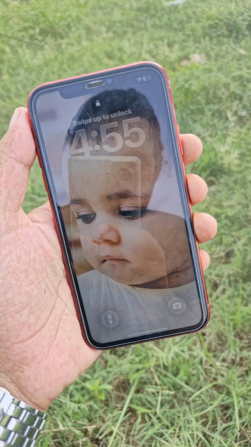 Apple iPhone 11 4