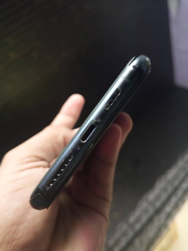 Apple iPhone 11 Pro Max 5