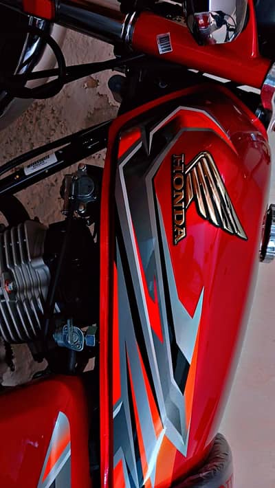 | Honda | CG 125 Red | Model 2027 | Condition 10/10 |