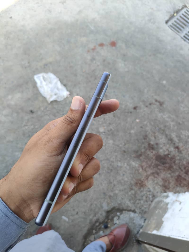 Google Pixel 7a exchange iPhone only 4