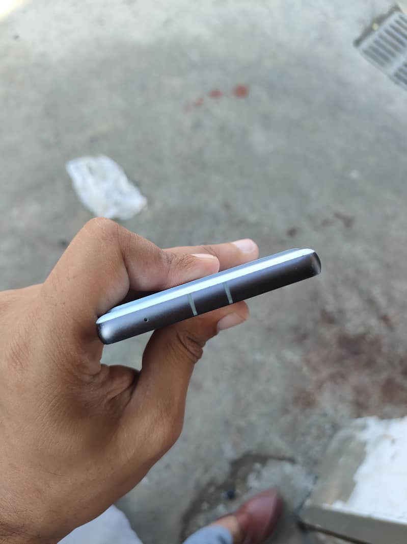 Google Pixel 7a exchange iPhone only 6
