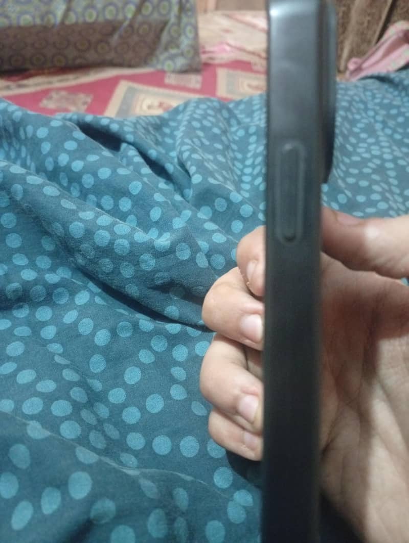 Apple iPhone 11 Pro Max 2