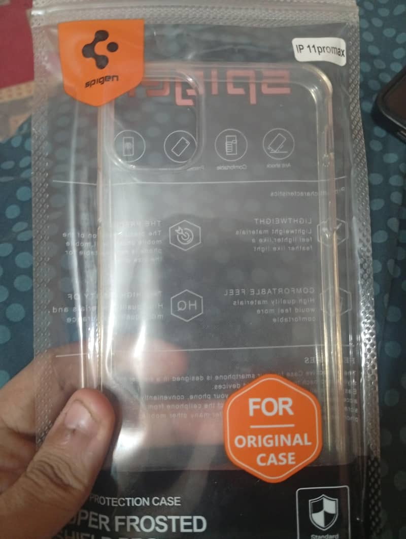 Apple iPhone 11 Pro Max 4