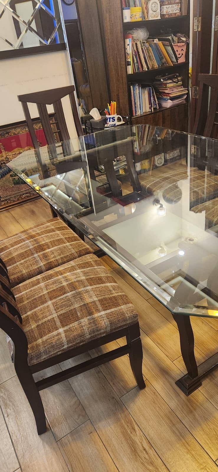 Dining Table + 6 Chair 1
