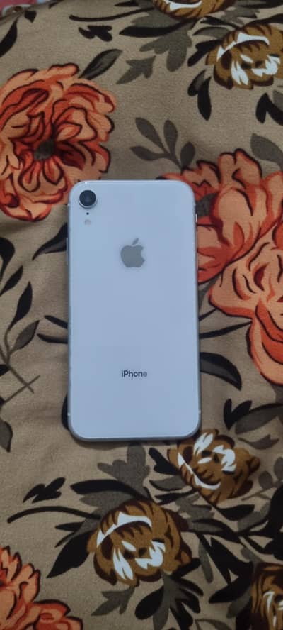 iPhone XR
