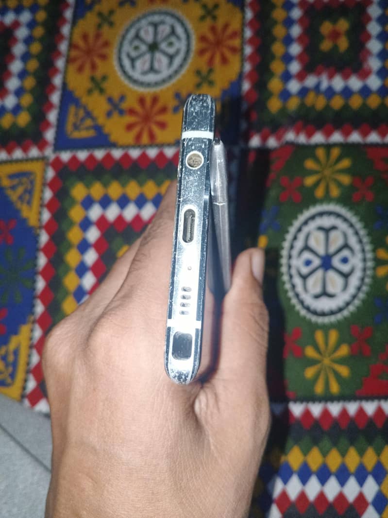 Samsung Mobile Note 9 4