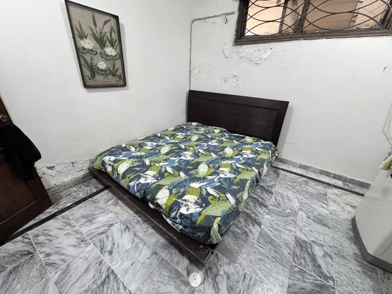 King Size Solid Wood Bed 0